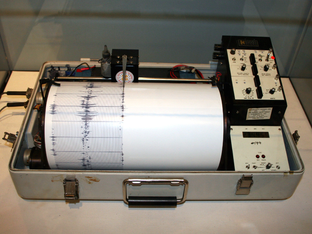 seismograph tsunami warnings